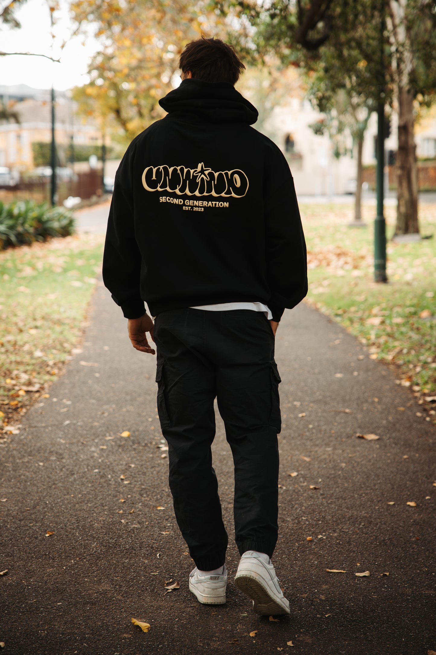 UNWIND HOOD BLACK