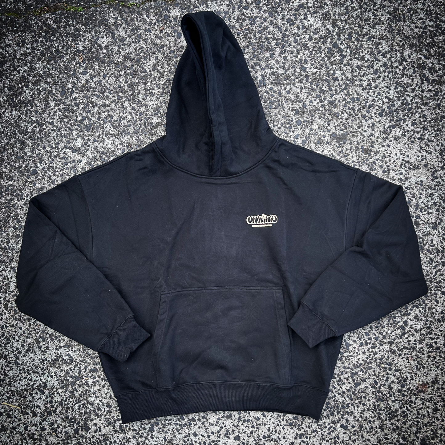UNWIND HOOD BLACK